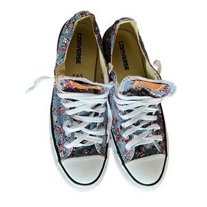 CONVERSE ALL*STARS. W12. M10. Pretty blue and rose pattern. Great condition.